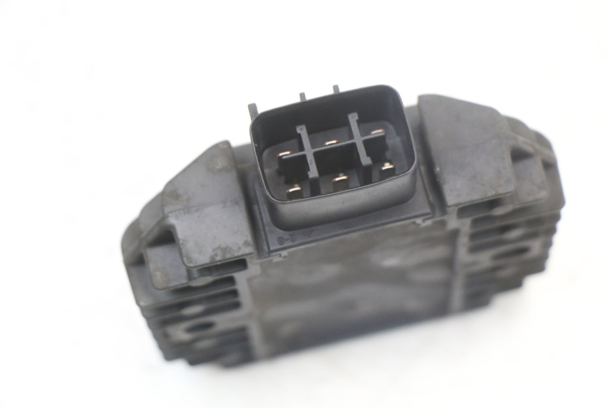 photo de REGULATOR ŁADOWANIA YAMAHA X-MAX XMAX 250 (2006 - 2009) - Zoom stanu zużycia