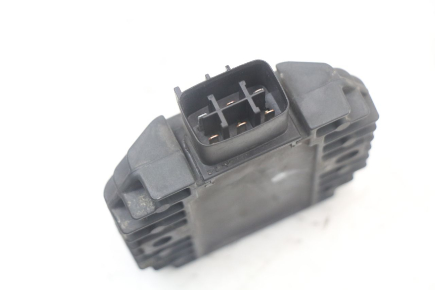 photo de REGULATOR ŁADOWANIA YAMAHA XMAX X-MAX 125 (2006 - 2009) - Zoom stanu zużycia