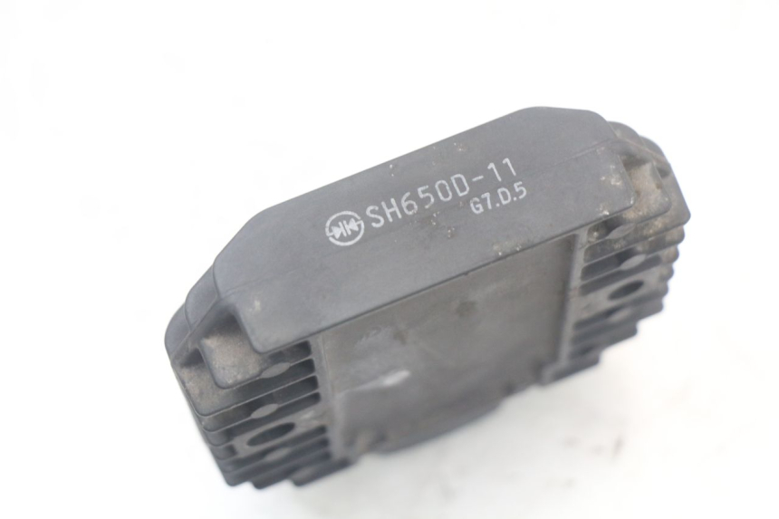 photo de REGULATOR ŁADOWANIA YAMAHA XMAX X-MAX 125 (2006 - 2009) - Inny kąt widzenia