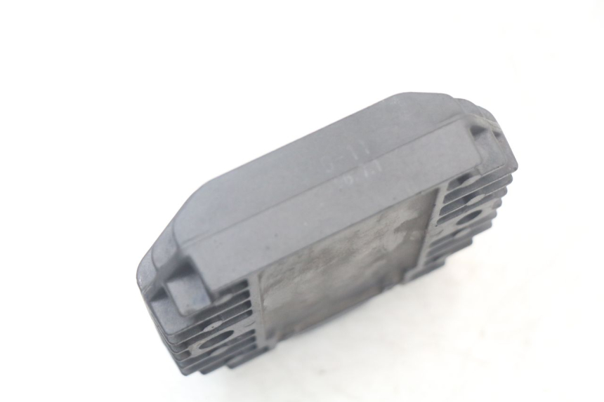 photo de REGULATOR ŁADOWANIA YAMAHA XMAX X-MAX 125 (2006 - 2009) - Inny kąt widzenia
