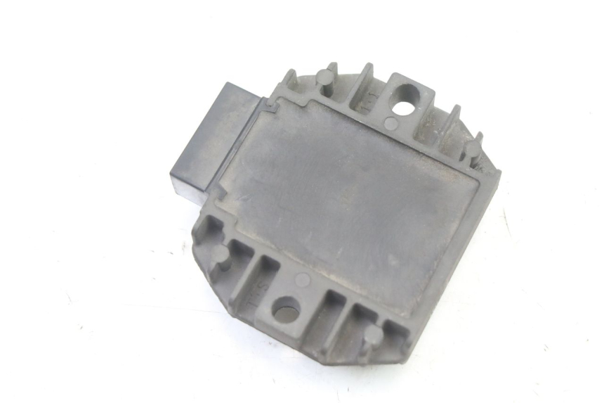 photo de REGULATOR ŁADOWANIA YAMAHA X-MAX XMAX 125 (2010 - 2013) - Inny kąt widzenia