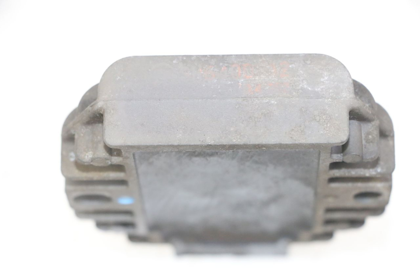 photo de REGULATOR ŁADOWANIA YAMAHA X-MAX XMAX 125 (2010 - 2013) - Zoom stanu zużycia