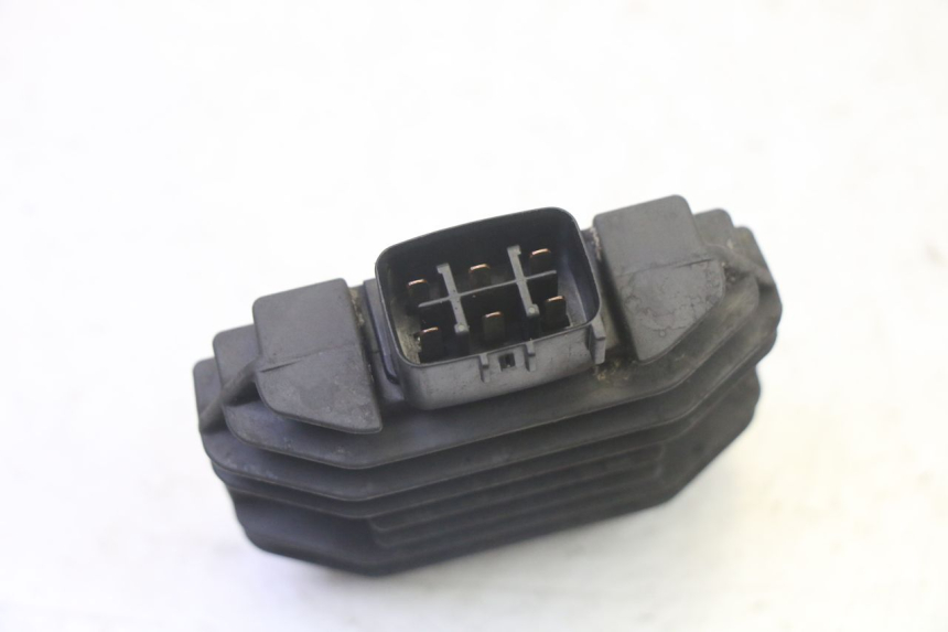photo de REGULATOR ŁADOWANIA YAMAHA X-MAX XMAX 250 (2006 - 2009) - Inny kąt widzenia