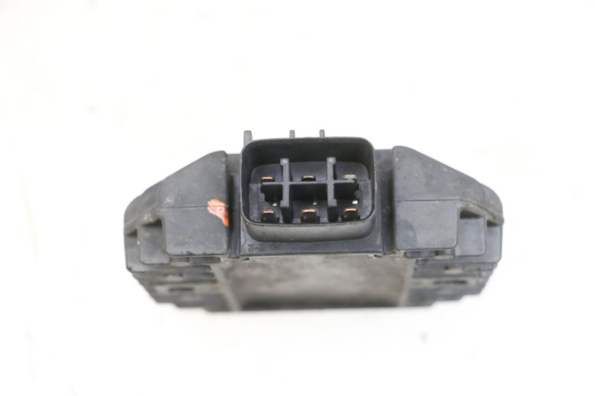 photo de REGULATOR ŁADOWANIA YAMAHA XMAX X-MAX 125 (2006 - 2009) - Zoom stanu zużycia