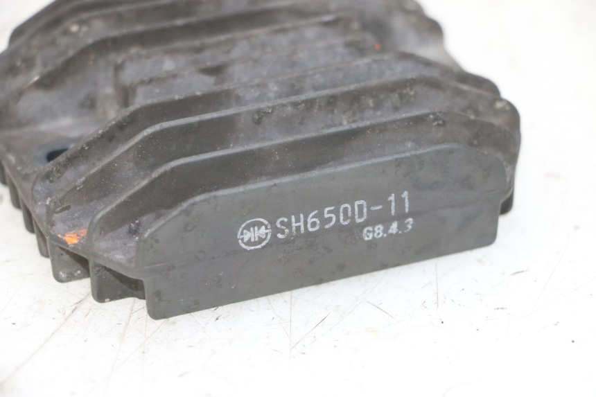 photo de REGULATOR ŁADOWANIA YAMAHA XMAX X-MAX 125 (2006 - 2009) - Widok ogólny