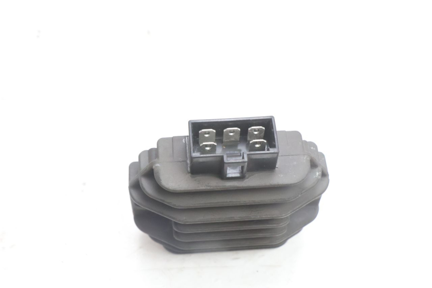 photo de REGULATOR ŁADOWANIA YAMAHA X-MAX XMAX 125 (2010 - 2013) - Zoom stanu zużycia