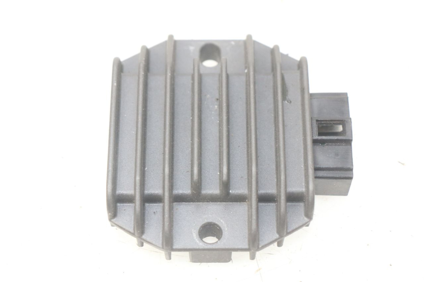 photo de REGULATOR ŁADOWANIA PIAGGIO X7 125 (2007 - 2013) - Widok główny