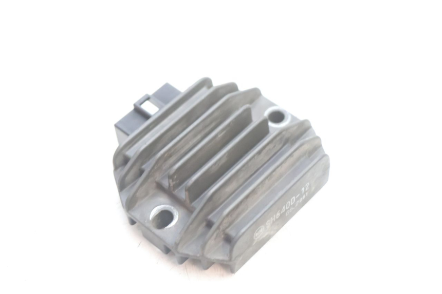 photo de REGULATOR ŁADOWANIA PIAGGIO X8 STREET 125 (2006 - 2007) - Szczegół części