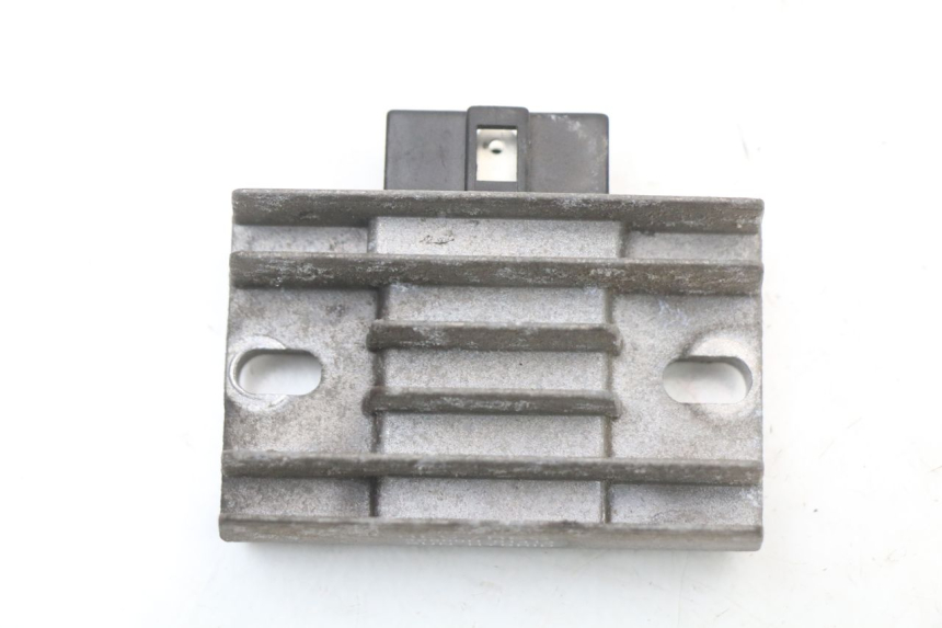 photo de REGULATOR ŁADOWANIA PIAGGIO X8 125 (2004 - 2007) - Widok główny