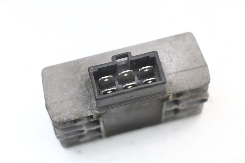 photo de REGULATOR ŁADOWANIA PIAGGIO X8 125 (2004 - 2007) - Szczegół części