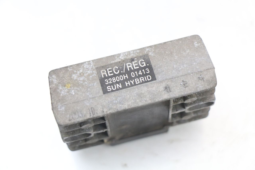 photo de REGULATOR ŁADOWANIA PIAGGIO X8 125 (2004 - 2007) - Inny kąt widzenia