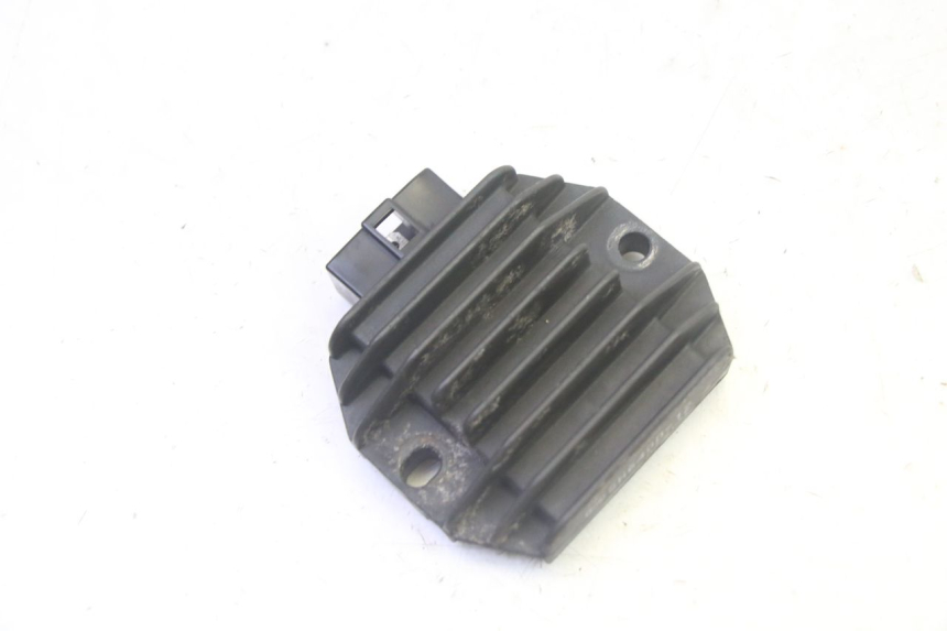 photo de REGULATOR ŁADOWANIA PIAGGIO X8 125 (2004 - 2007) - Widok główny