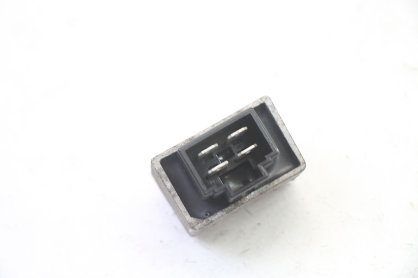 photo de REGULATOR ŁADOWANIA HONDA X8R 50 (1998 - 2003) - Zoom stanu zużycia