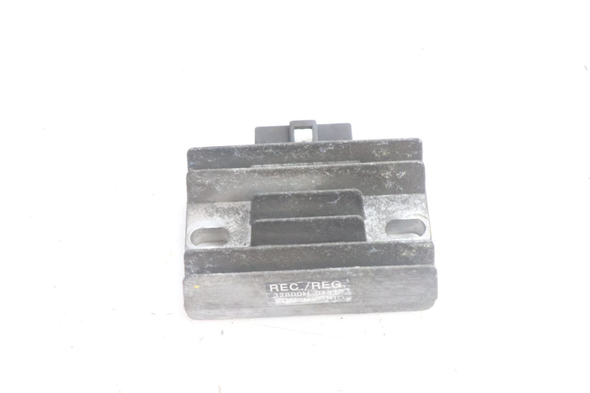 photo de REGULATOR ŁADOWANIA PIAGGIO X9 AMALFI 180 (2000 - 2003) - Szczegół części