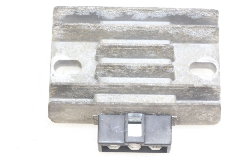 photo de REGULATOR ŁADOWANIA PIAGGIO X9 EVOLUTION 125 (2003 - 2007) - Widok główny