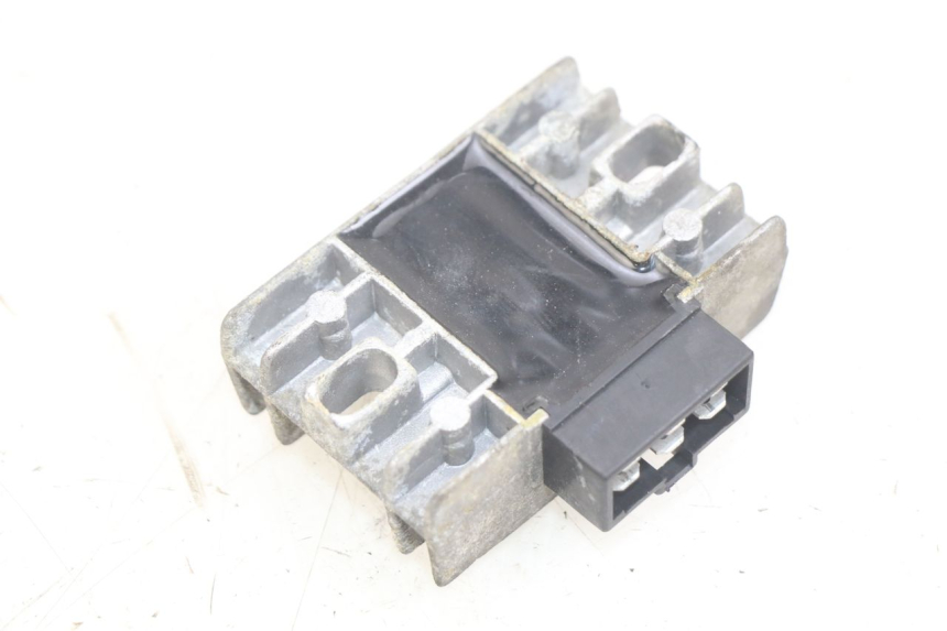 photo de REGULATOR ŁADOWANIA PIAGGIO X9 EVOLUTION 125 (2003 - 2007) - Szczegół części