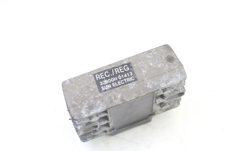 photo de REGULATOR ŁADOWANIA PIAGGIO X9 EVOLUTION 125 (2003 - 2007) - Inny kąt widzenia