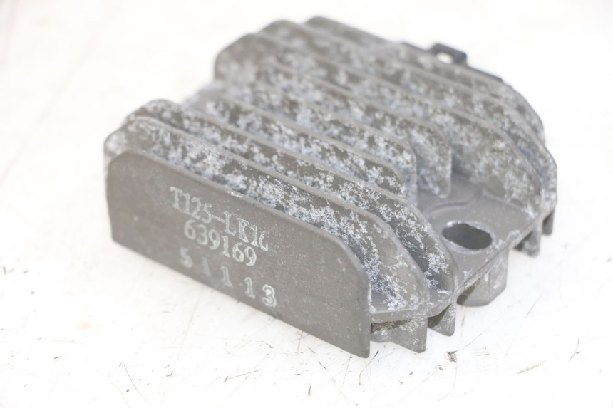 photo de REGULATOR ŁADOWANIA PIAGGIO XEVO - X EVO 125 (2007 - 2017) - Widok główny