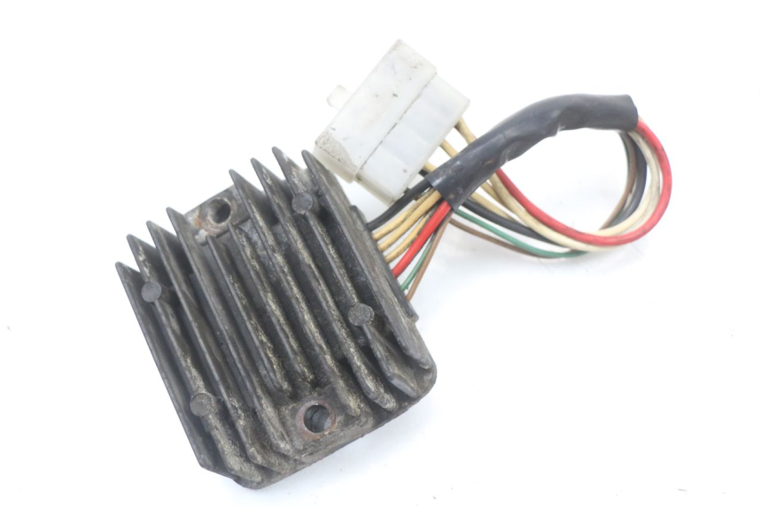 photo de REGULATOR ŁADOWANIA YAMAHA XJ F 900 (1983 - 1994) - Szczegół części