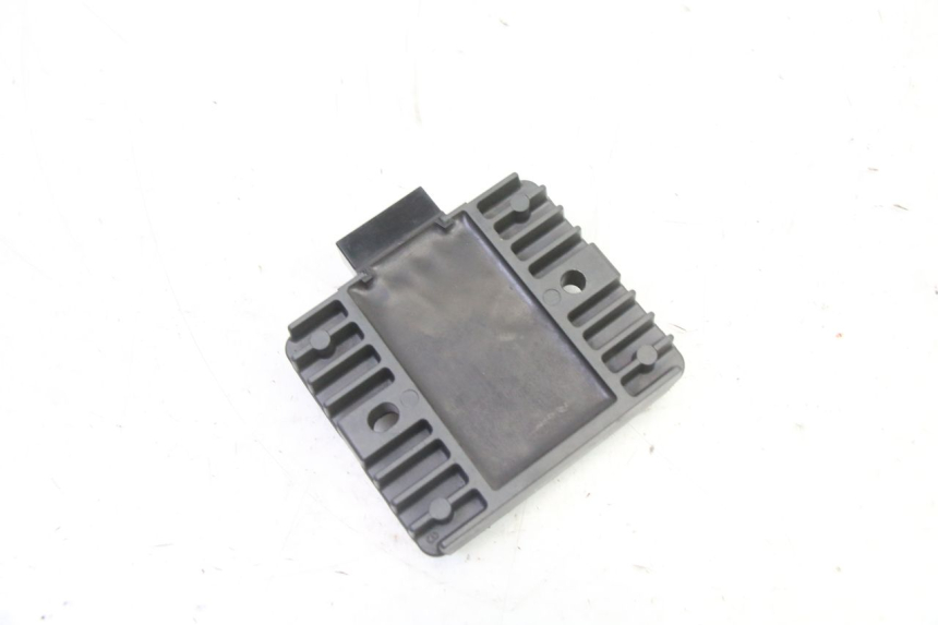 photo de REGULATOR ŁADOWANIA YAMAHA XJ6 ABS 600 (2008 - 2016) - Inny kąt widzenia