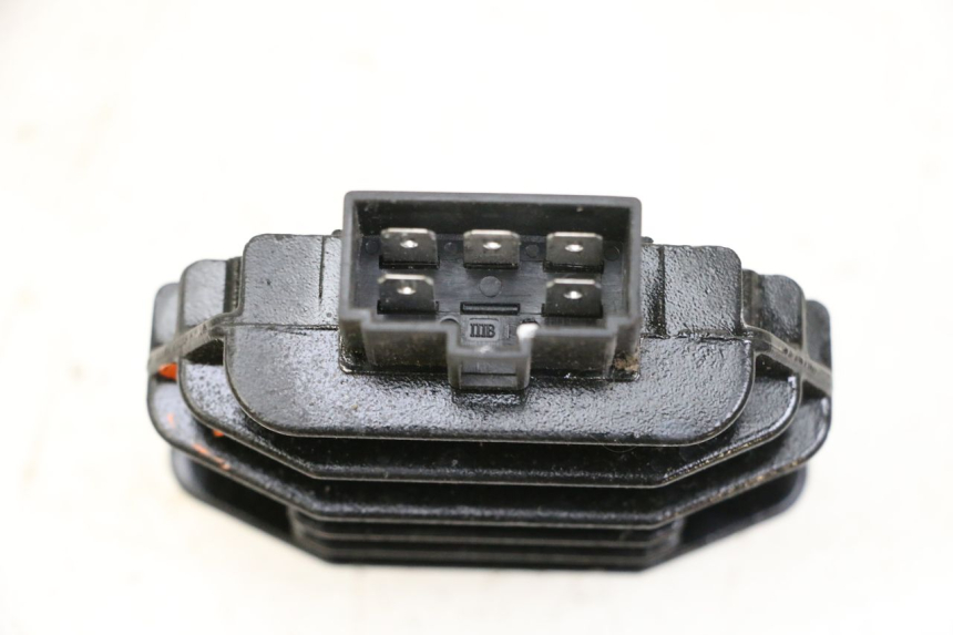 photo de REGULATOR ŁADOWANIA YAMAHA XJN DIVERSION 600 (2000 - 2003) - Zoom stanu zużycia