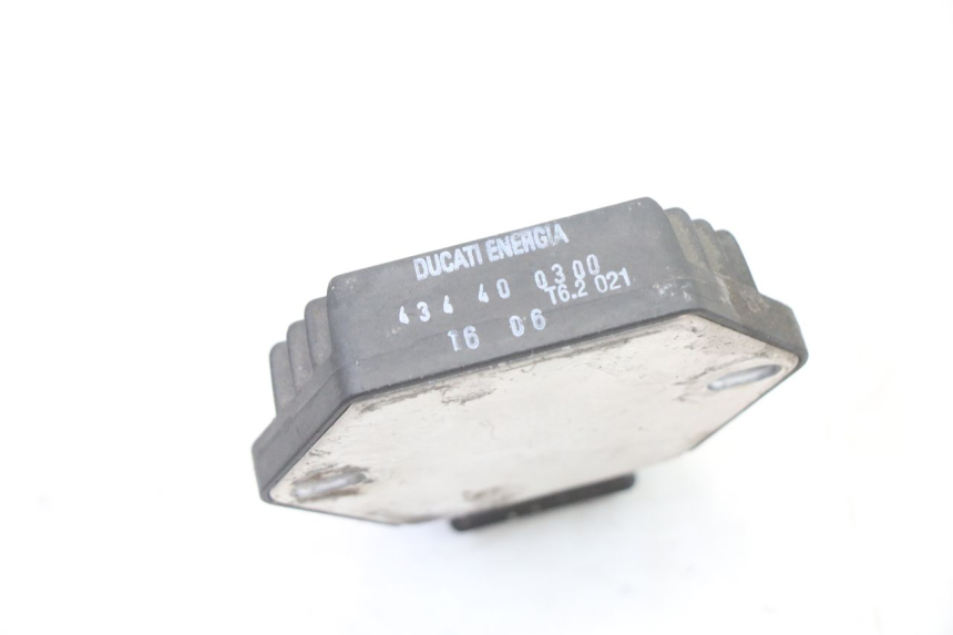 photo de REGULATOR ŁADOWANIA HONDA XLV VARADERO 125 (2000 - 2006) - Inny kąt widzenia