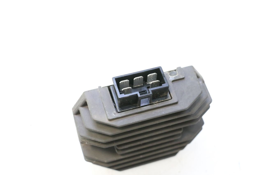 photo de REGULATOR ŁADOWANIA YAMAHA XP T-MAX ABS 500 (2005 - 2005) - Zoom stanu zużycia