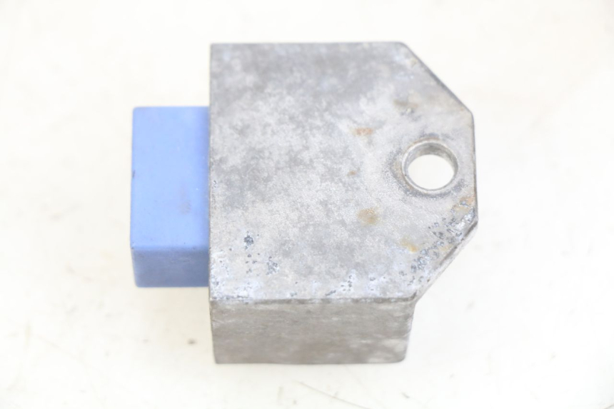 photo de REGULATOR ŁADOWANIA PEUGEOT XP6 50 (2006 - 2011) - Szczegół części