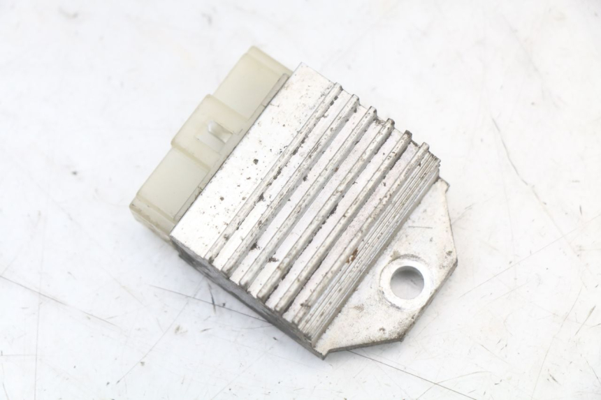 photo de REGULATOR ŁADOWANIA YAMAHA BW'S NG NEXT GENERATION 50 (1996 - 2003) - Szczegół części