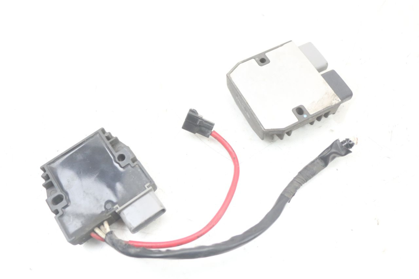 photo de REGULATOR ŁADOWANIA YAMAHA FJR ABS 1300 (2006 - 2012) - Szczegół części