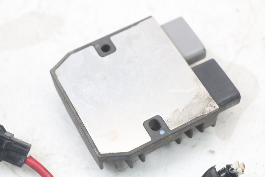 photo de REGULATOR ŁADOWANIA YAMAHA FJR ABS 1300 (2006 - 2012) - Część sprawdzona