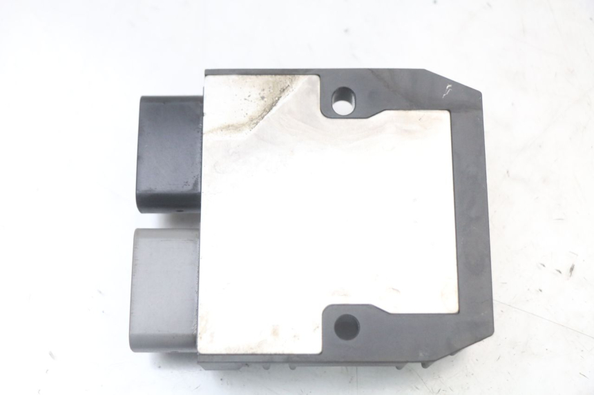 photo de REGULATOR ŁADOWANIA YAMAHA FZ1 FAZER 1000 (2007 - 2009) - Inny kąt widzenia