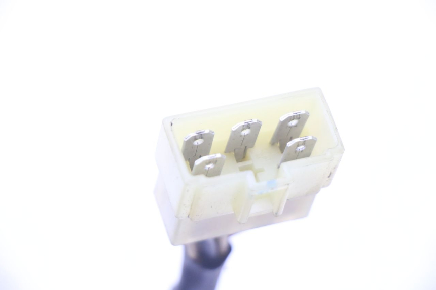 photo de REGULATOR ŁADOWANIA YAMAHA FZS FAZER 600 (2001 - 2003) - Zbliżenie techniczne