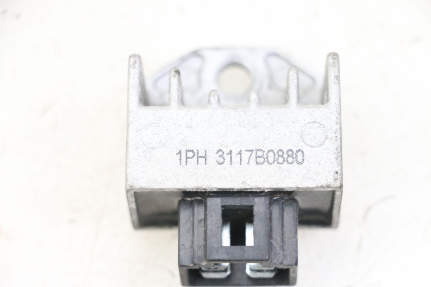 photo de REGULATOR ŁADOWANIA YAMAHA NEO'S NEOS 2T EASY 50 (2013 - 2016) - Inny kąt widzenia