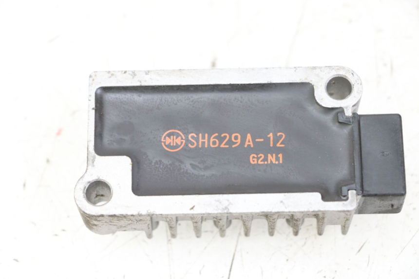 photo de REGULATOR ŁADOWANIA YAMAHA NEOS NEO'S 4T 50 (2008 - 2016) - Szczegół części