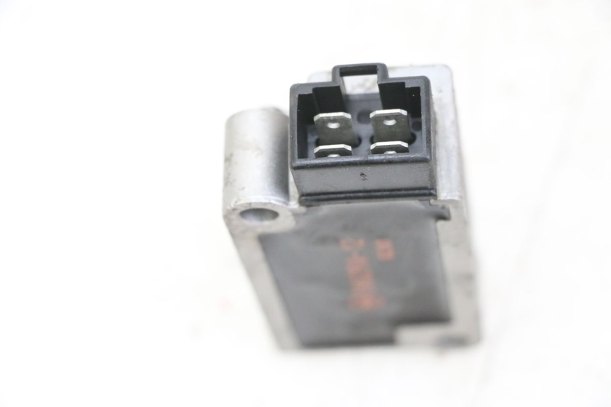 photo de REGULATOR ŁADOWANIA YAMAHA NEOS NEO'S 4T 50 (2008 - 2016) - Zoom stanu zużycia