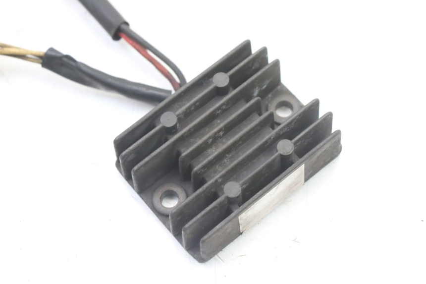 photo de REGULATOR ŁADOWANIA YAMAHA SR 125 (1982 - 2003) - Szczegół części