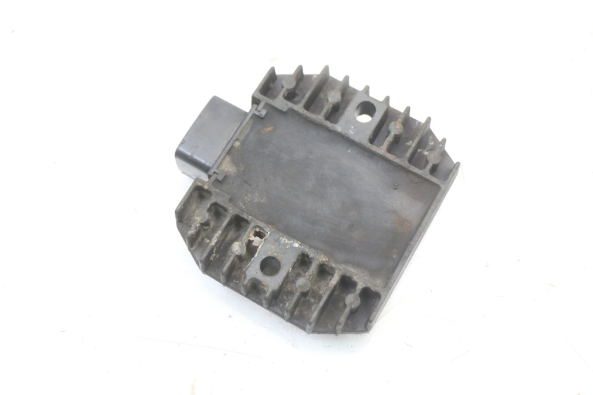 photo de REGULATOR ŁADOWANIA YAMAHA XVS DRAG STAR DRAGSTAR 650 (1997 - 2007) - Inny kąt widzenia