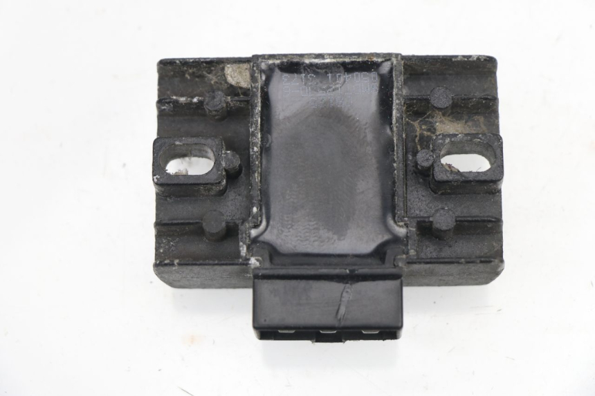 photo de REGULATOR ŁADOWANIA YAMAHA YBR 125 (2004 - 2006) - Zoom stanu zużycia