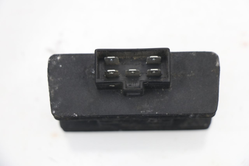photo de REGULATOR ŁADOWANIA YAMAHA YBR 125 (2004 - 2006) - Inny kąt widzenia