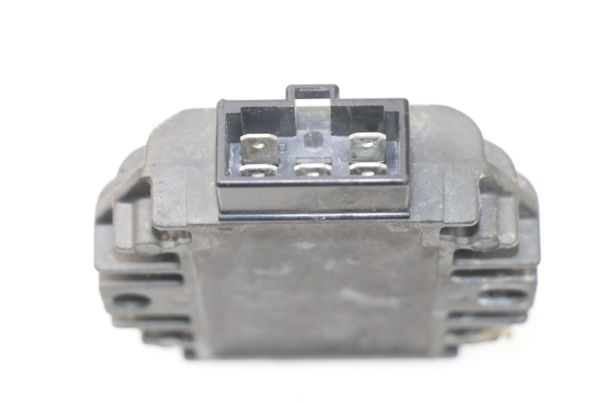photo de REGULATOR ŁADOWANIA YAMAHA YP MAJESTY 125 (2007 - 2010) - Szczegół części