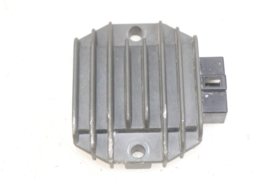 photo de REGULATOR ŁADOWANIA YAMAHA YP MAJESTY 125 (1998 - 2001) - Widok główny