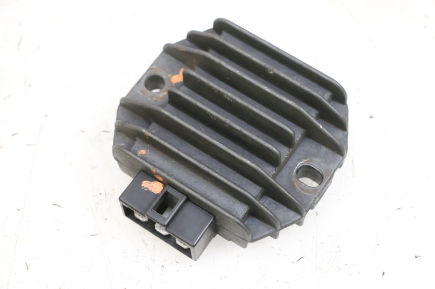 photo de REGULATOR ŁADOWANIA YAMAHA YP MAJESTY 125 (2002 - 2006) - Widok główny