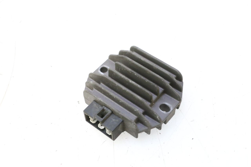 photo de REGULATOR ŁADOWANIA YAMAHA YP MAJESTY 125 (1998 - 2001) - Widok główny