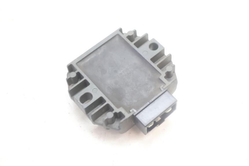 photo de REGULATOR ŁADOWANIA YAMAHA YP MAJESTY 125 (2007 - 2010) - Zoom stanu zużycia