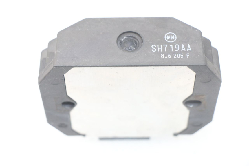 photo de REGULATOR ŁADOWANIA YAMAHA YP T-MAX TMAX 530 (2017 - 2020) - Inny kąt widzenia