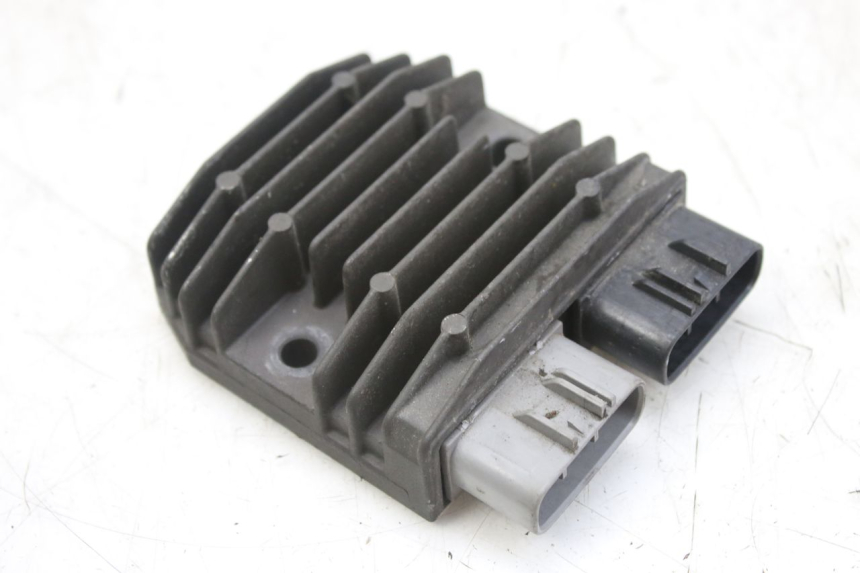 photo de REGULATOR ŁADOWANIA YAMAHA YZF R1 1000 (2007 - 2008) - Widok główny