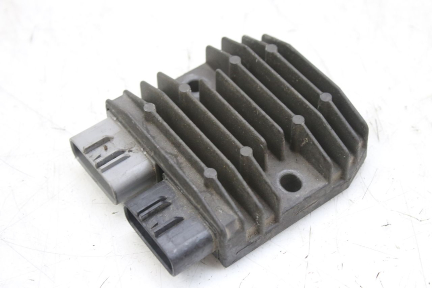photo de REGULATOR ŁADOWANIA YAMAHA YZF R1 1000 (2007 - 2008) - Szczegół części