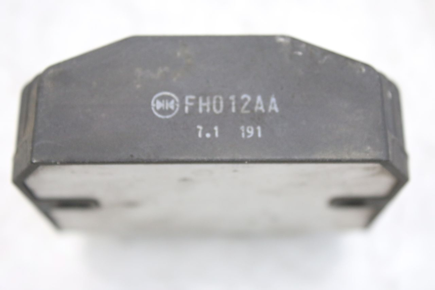 photo de REGULATOR ŁADOWANIA YAMAHA YZF R1 1000 (2007 - 2008) - Zoom stanu zużycia