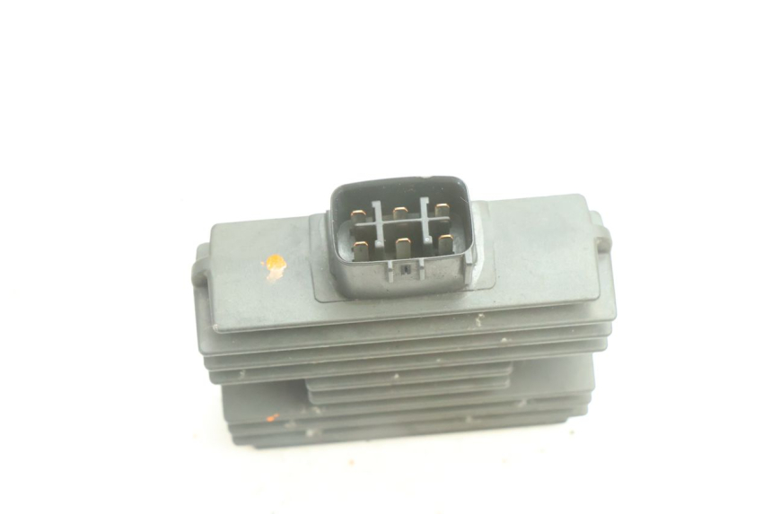 photo de REGULATOR ŁADOWANIA YAMAHA YZF R6 600 (2008 - 2009) - Zoom stanu zużycia